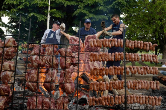 November, the month of Tradition, arrives with folklore festivals, barbecues and lots of music